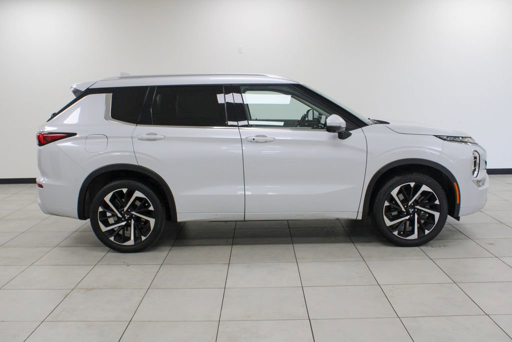 Used 2024 Mitsubishi Outlander SEL image 24