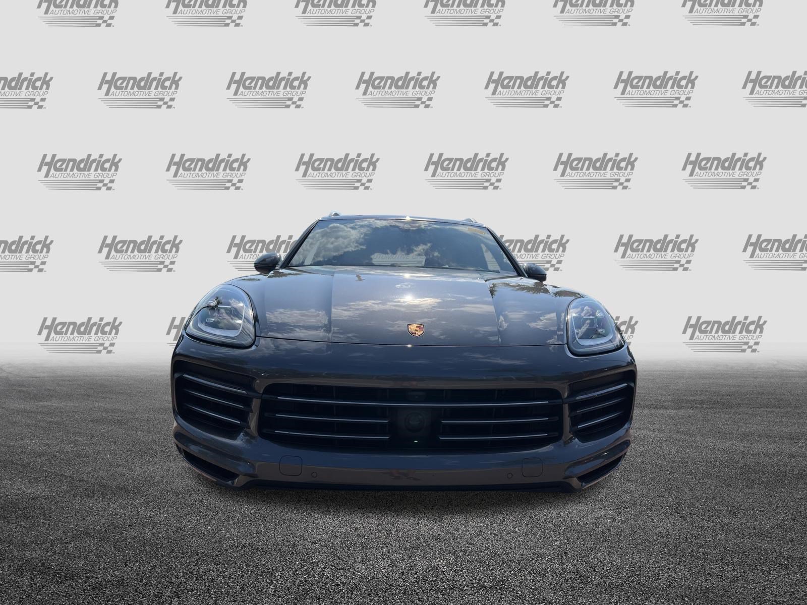 Used 2022 Porsche Cayenne AWD/4WD image 3