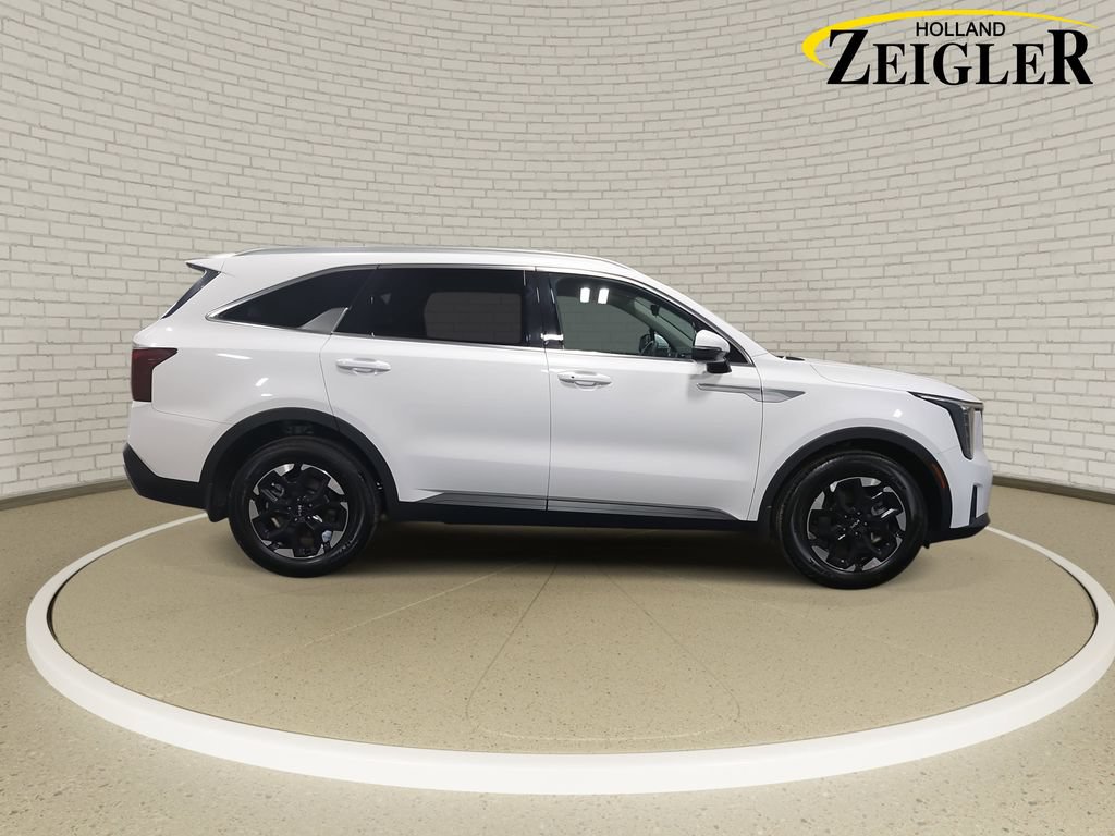 New 2026 Kia Sorento S w/ S Panoramic Sunroof Package FWD image 4