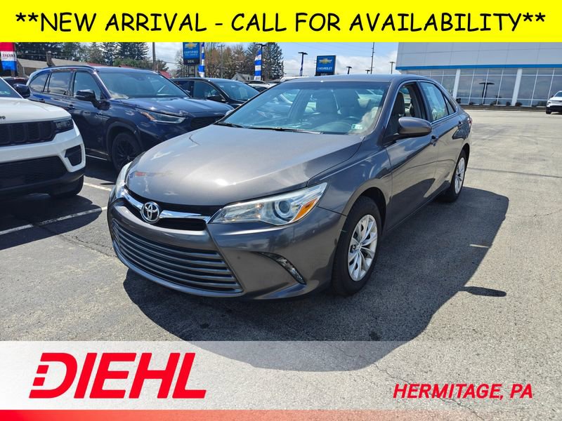 Used 2016 Toyota Camry LE image 1