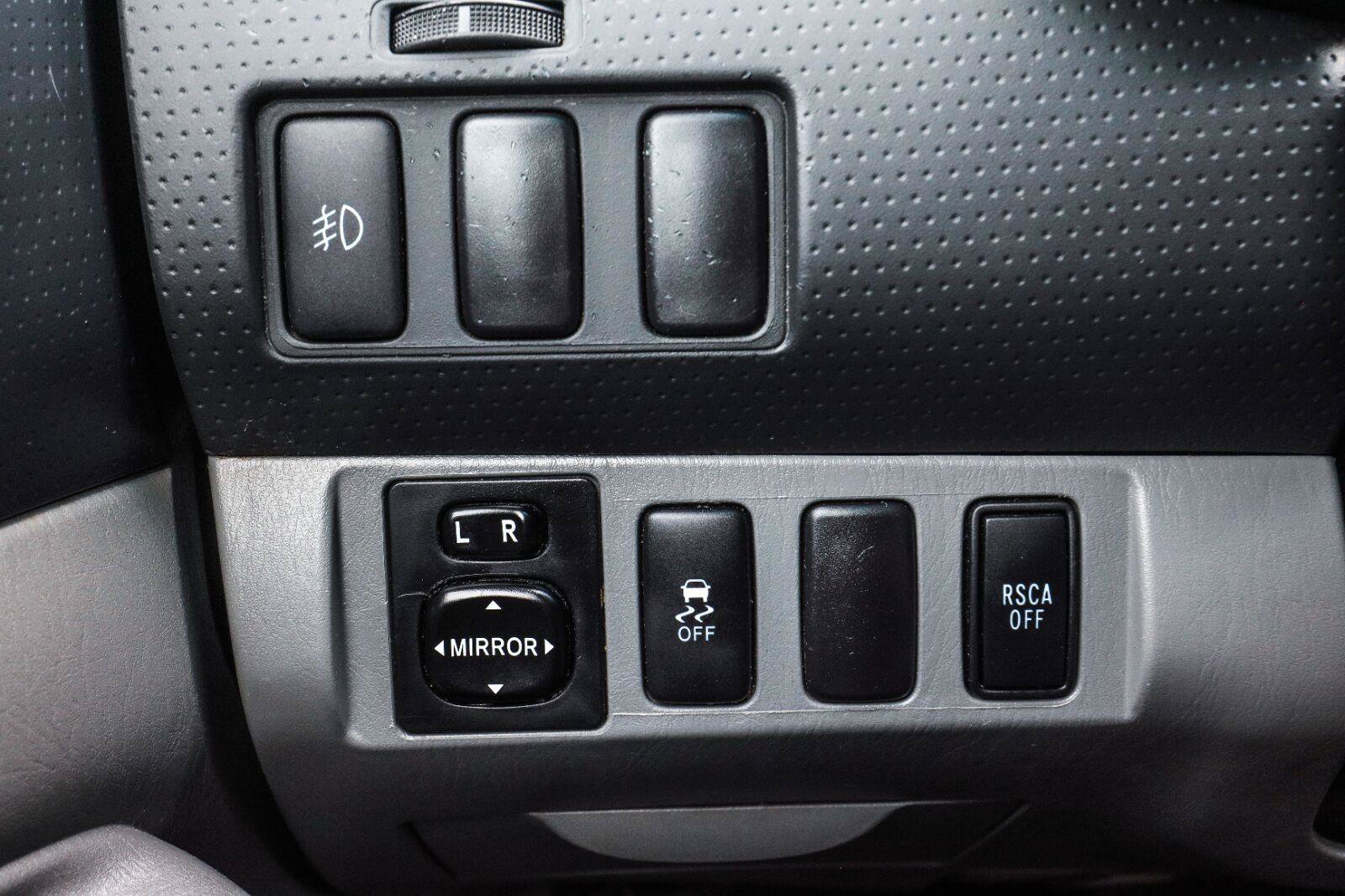 Used 2015 Toyota Tacoma 4x4 Double Cab w/ SR5 Package image 30