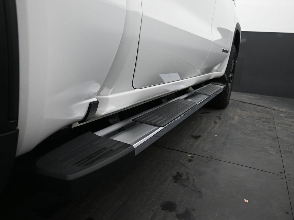 Used 2019 GMC Sierra 1500 SLT w/ SLT Premium Package image 18