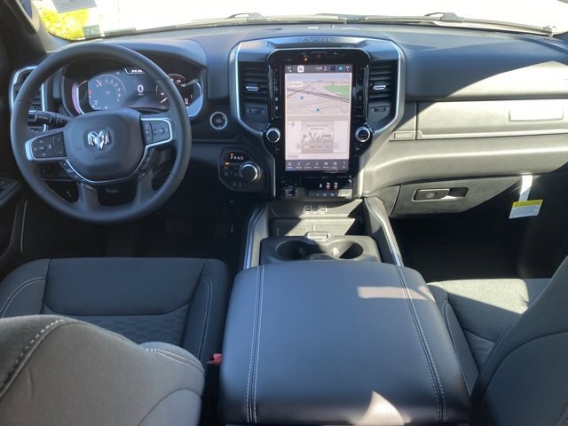 New 2026 RAM 1500 4x4 Crew Cab image 33
