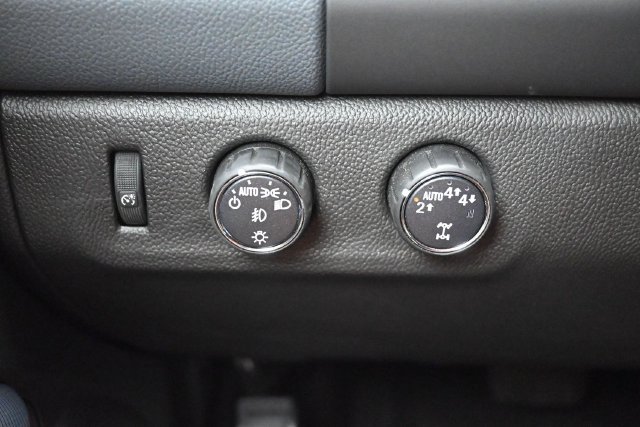 Used 2022 Chevrolet Colorado Z71 AWD/4WD image 13