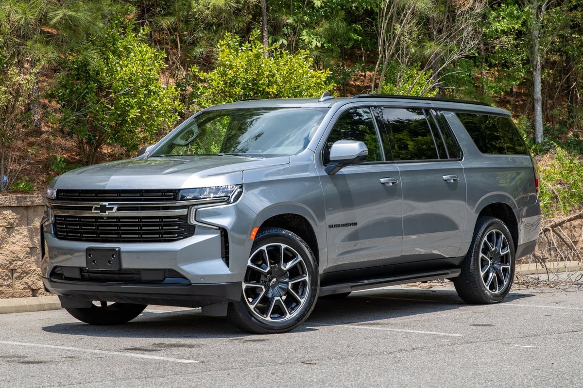 Used 2022 Chevrolet Suburban RST w/ Luxury Package AWD/4WD image 1
