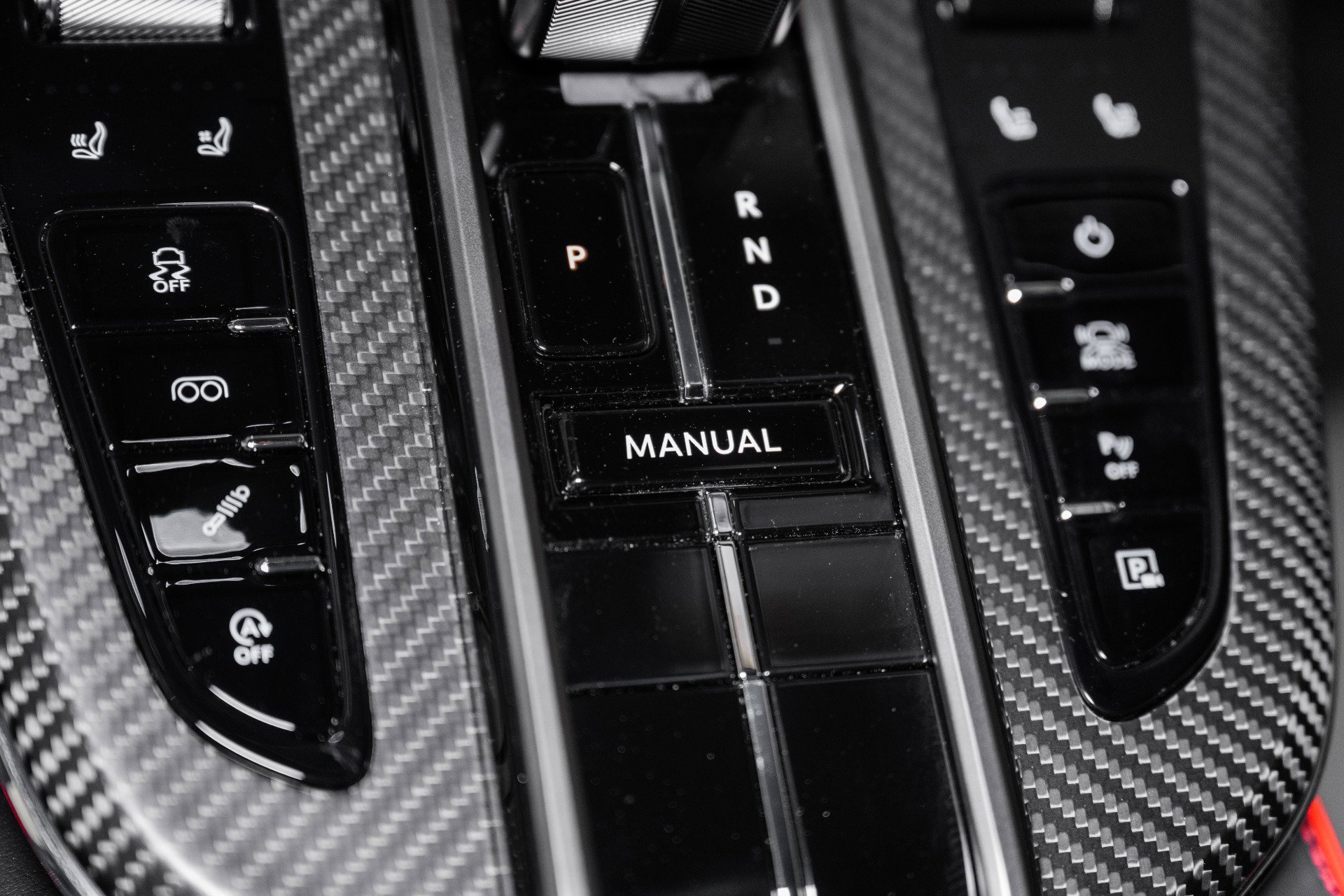 New 2026 Aston Martin V8 Vantage S RWD image 32