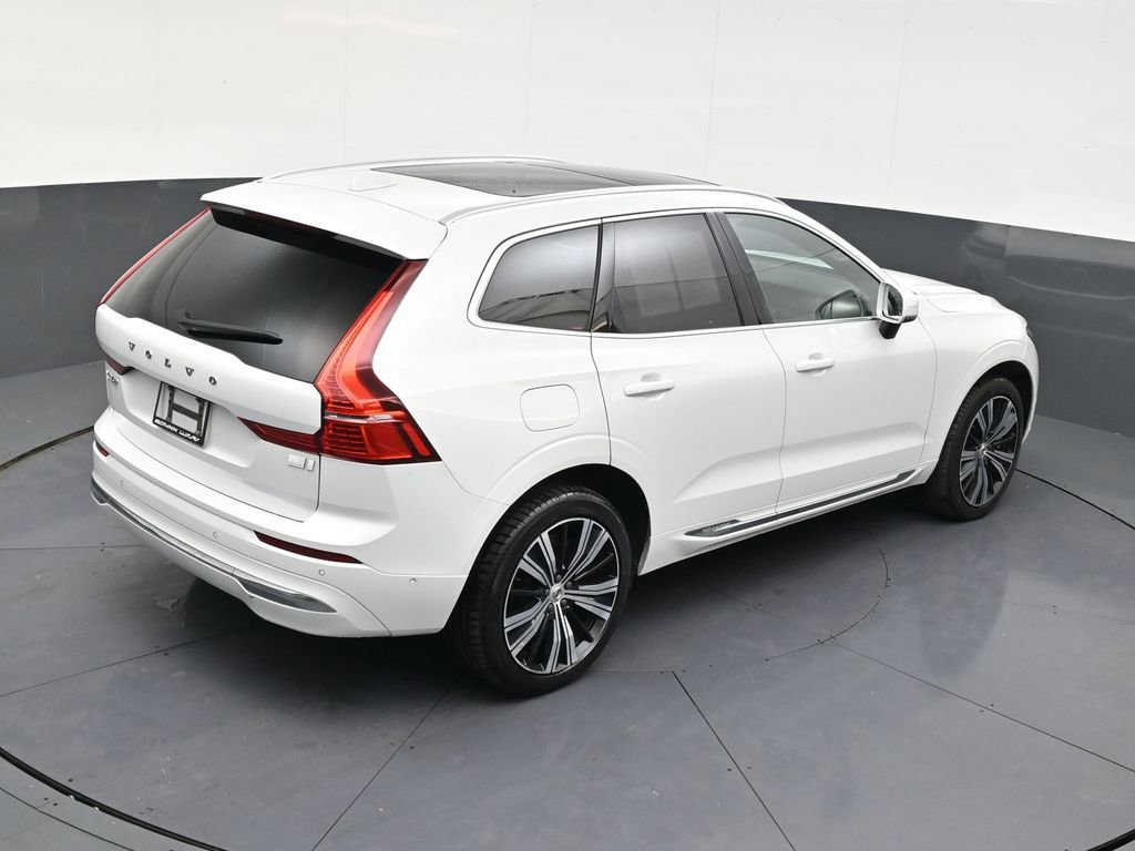 Used 2023 Volvo XC60 T8 Plus image 16