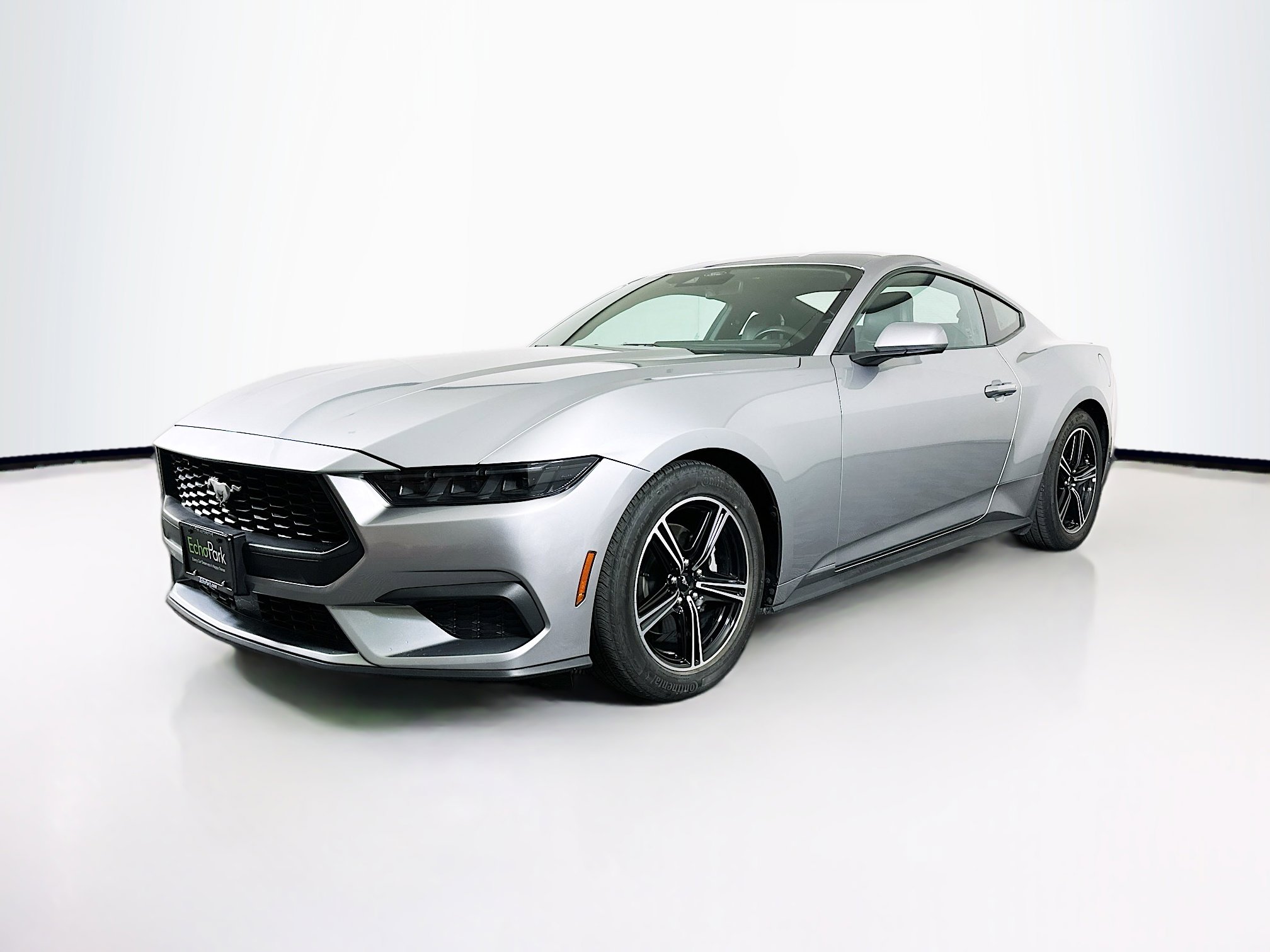Used 2025 Ford Mustang Premium RWD image 3