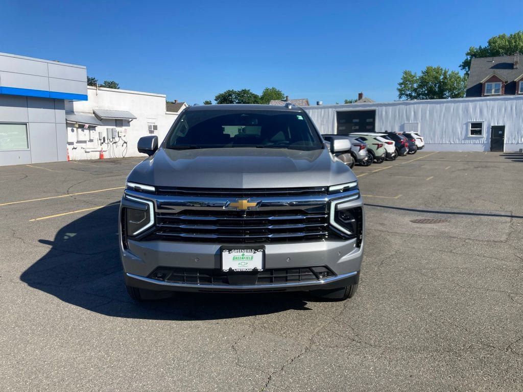 New 2026 Chevrolet Suburban LT w/ Comfort Package AWD/4WD image 2
