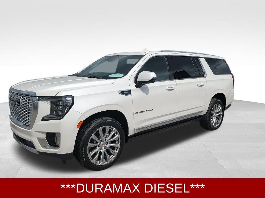 Used 2023 GMC Yukon XL Denali image 3