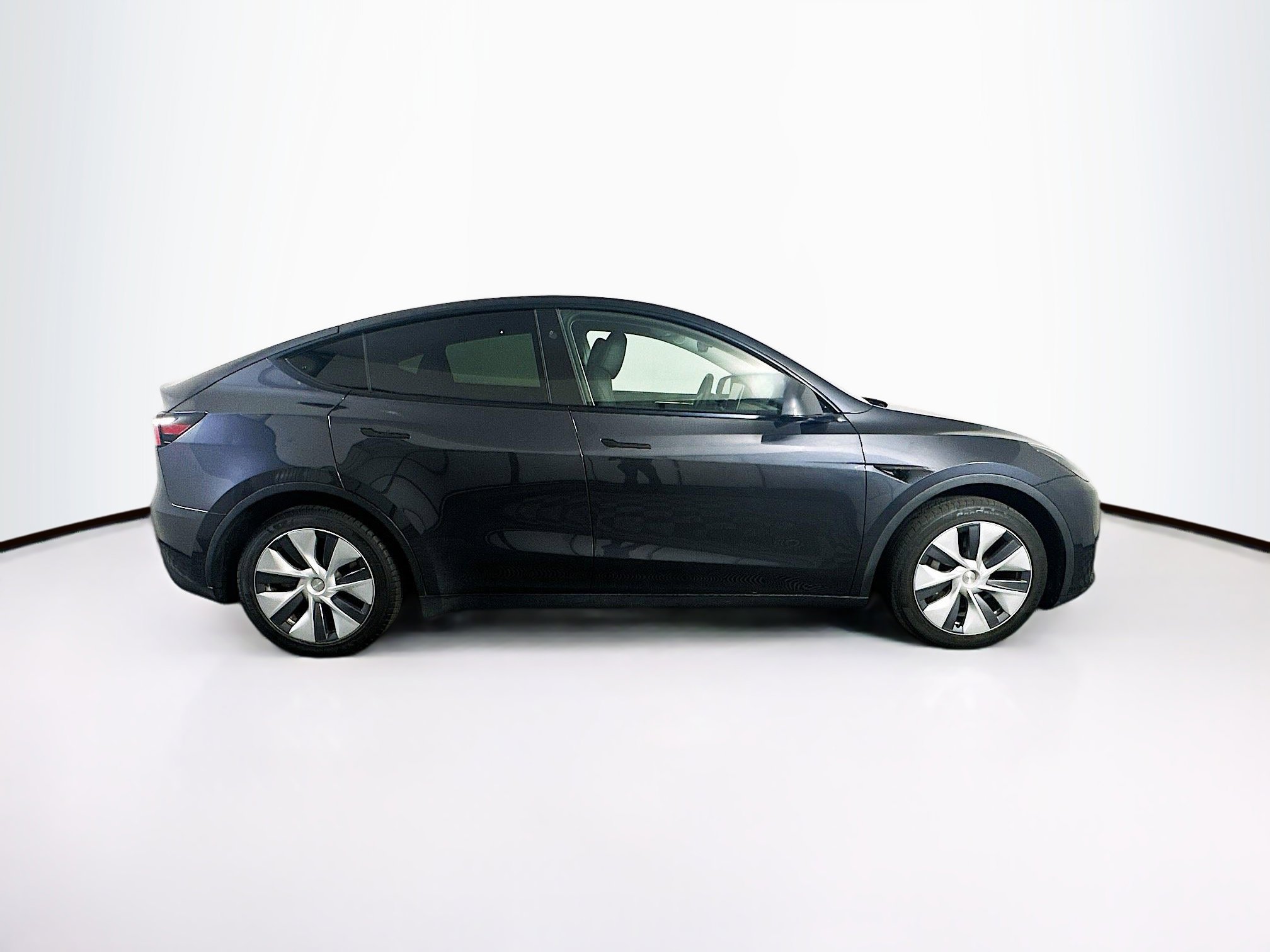 Used 2024 Tesla Model Y Long Range AWD/4WD image 10