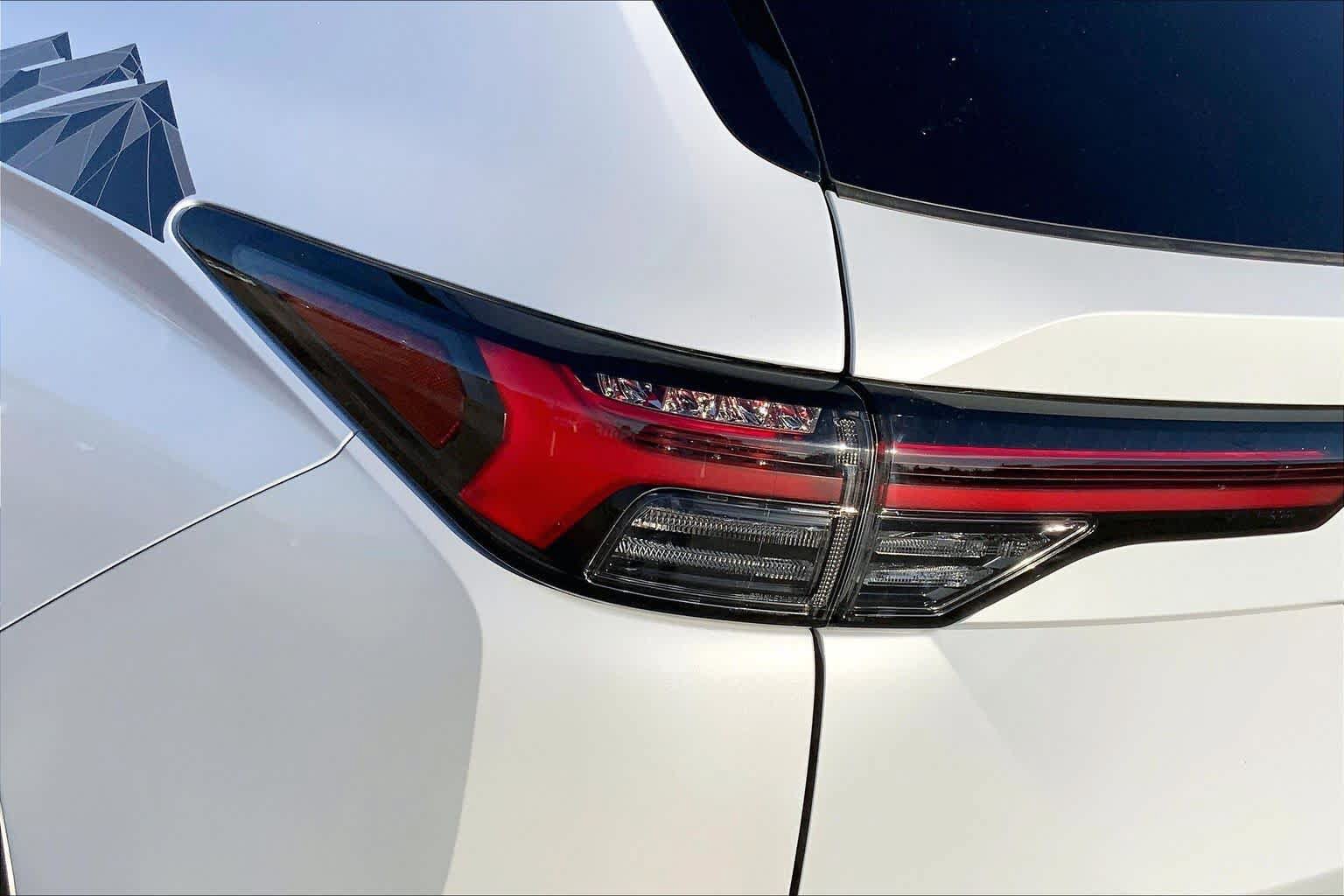 Used 2026 Mitsubishi Outlander AWD image 29