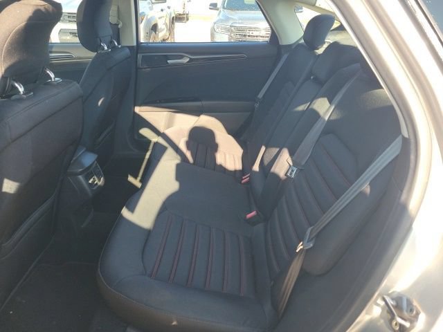 Used 2013 Ford Fusion SE FWD image 15