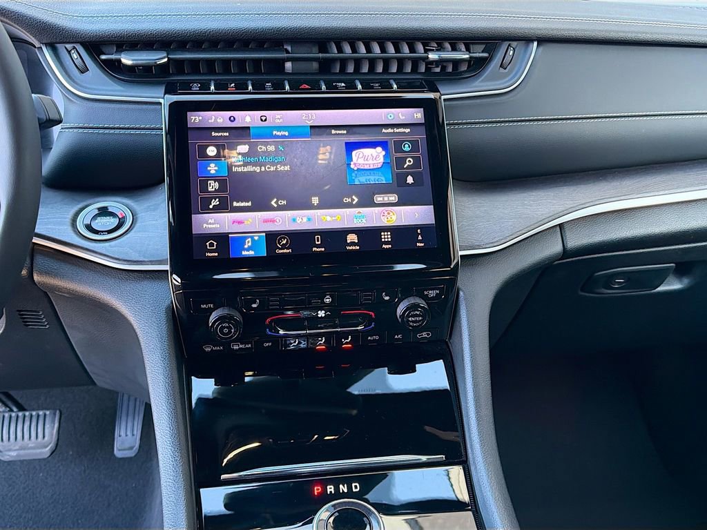 Used 2024 Jeep Grand Cherokee Limited image 30