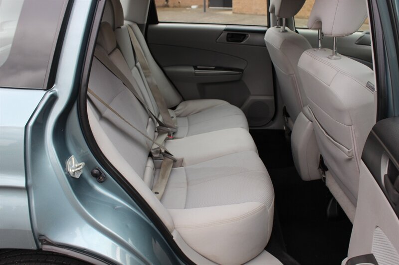 Used 2012 Subaru Forester 2.5X w/ Alloy Wheel Pkg AWD/4WD image 16