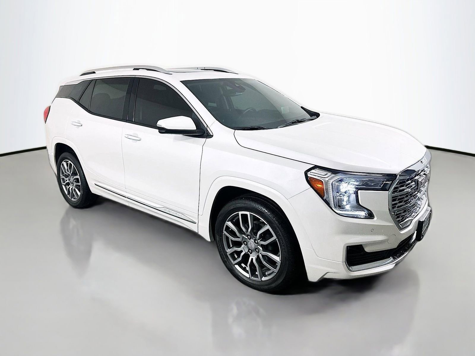 Used 2024 GMC Terrain Denali