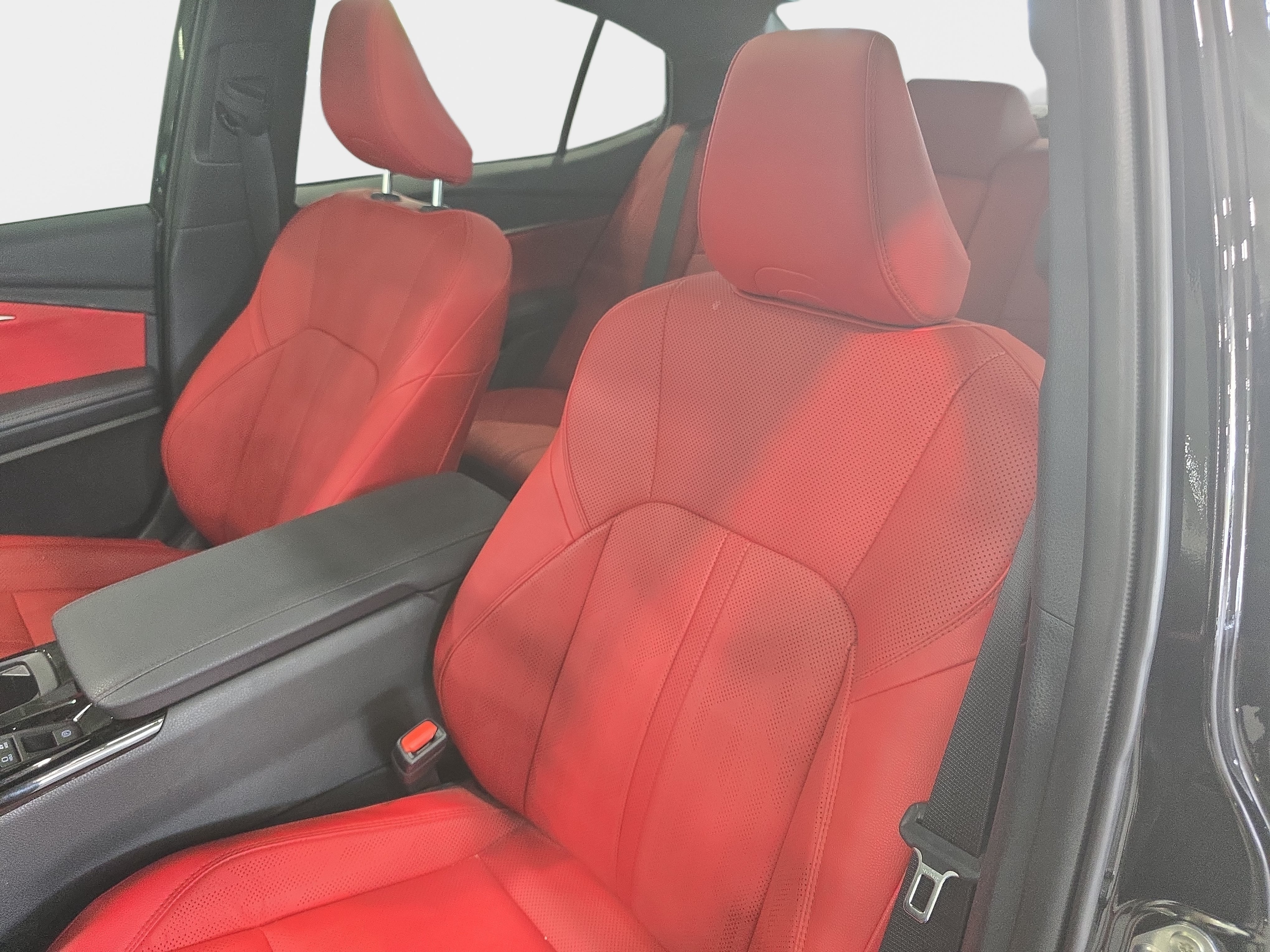 Used 2026 Toyota Camry XSE FWD image 18
