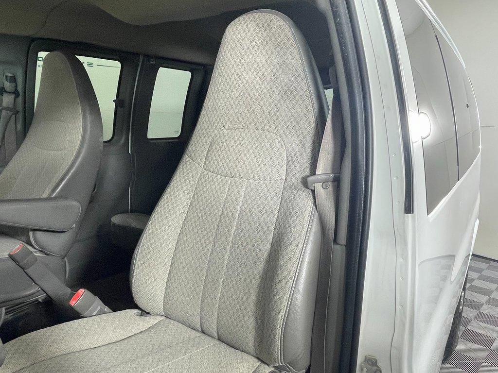 Used 2013 GMC Savana 2500 LT w/ LT Preferred Equipment Group RWD image 24