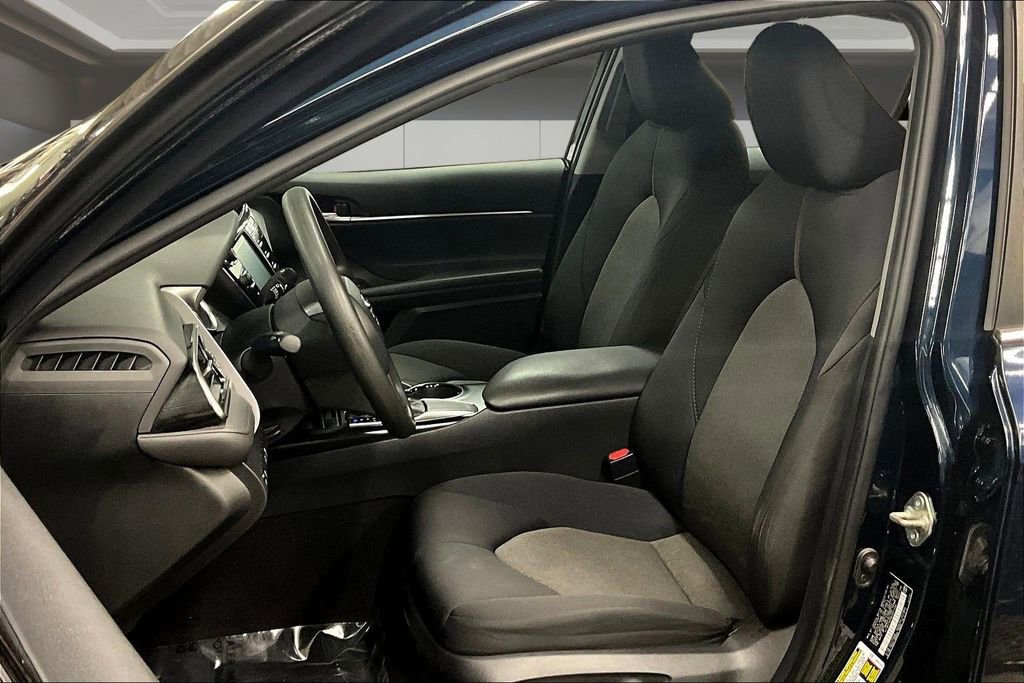 Used 2019 Toyota Camry LE image 21