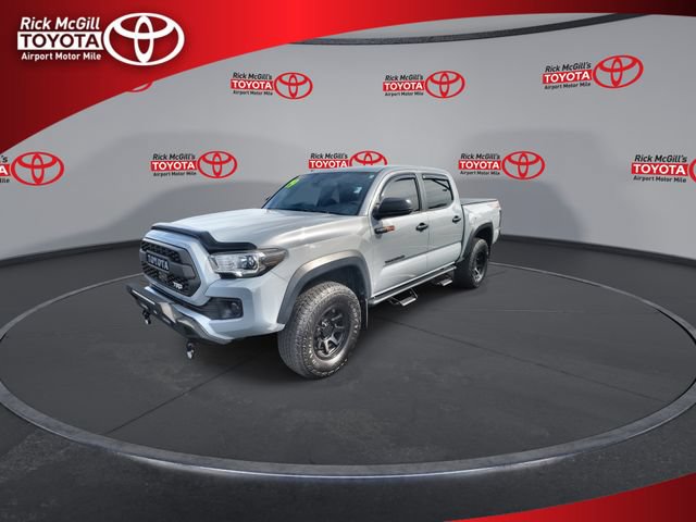 Used 2019 Toyota Tacoma TRD Off-Road AWD/4WD image 4