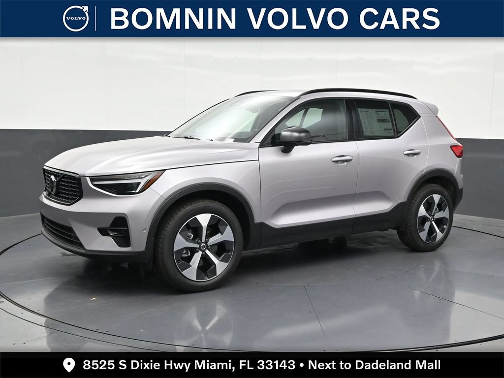 New 2026 Volvo XC40 B5 Plus w/ Climate Package