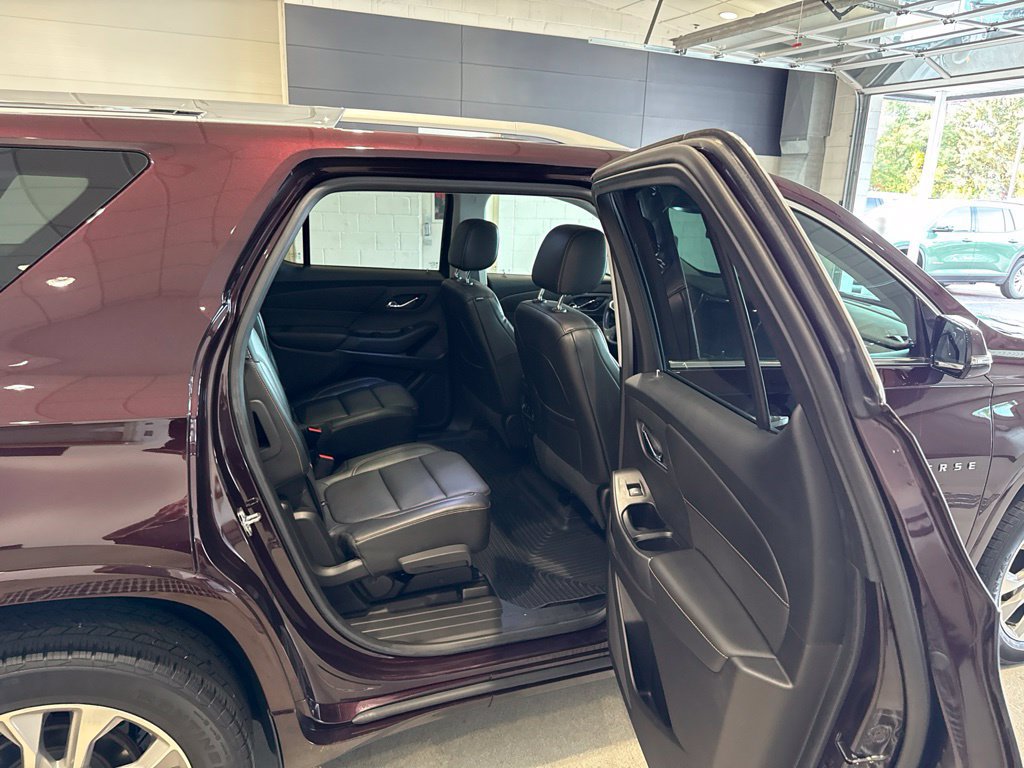 Used 2018 Chevrolet Traverse Premier AWD/4WD image 16