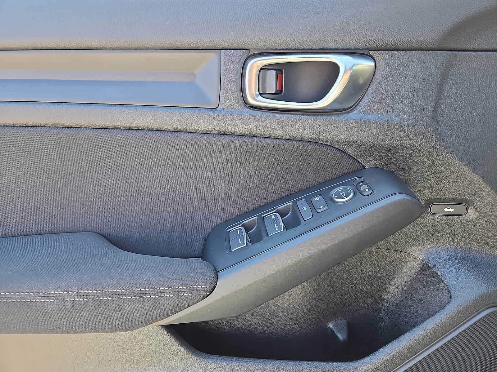 Certified 2025 Honda Civic Sport image 13