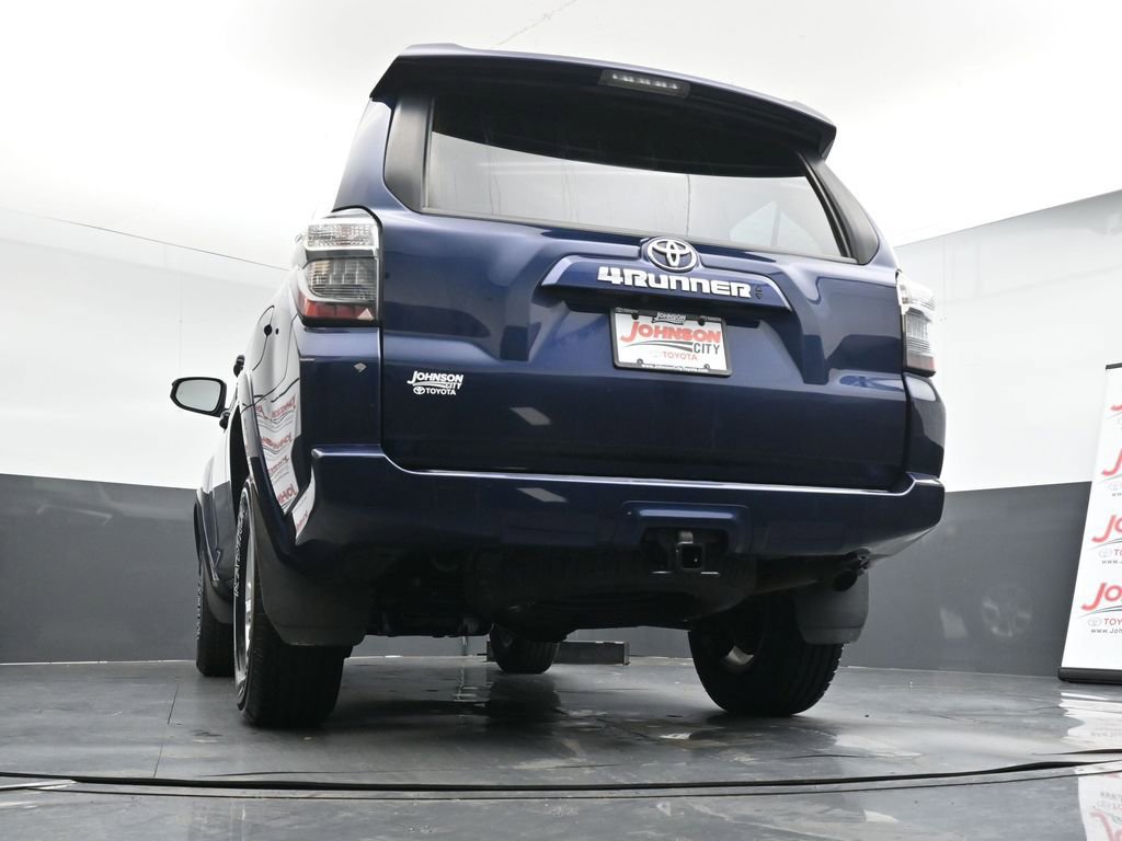 Used 2024 Toyota 4Runner SR5 AWD/4WD image 36