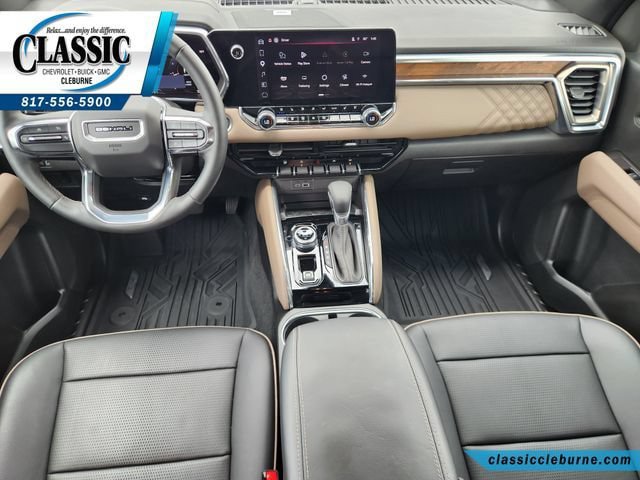 Used 2025 GMC Canyon Denali AWD/4WD image 2