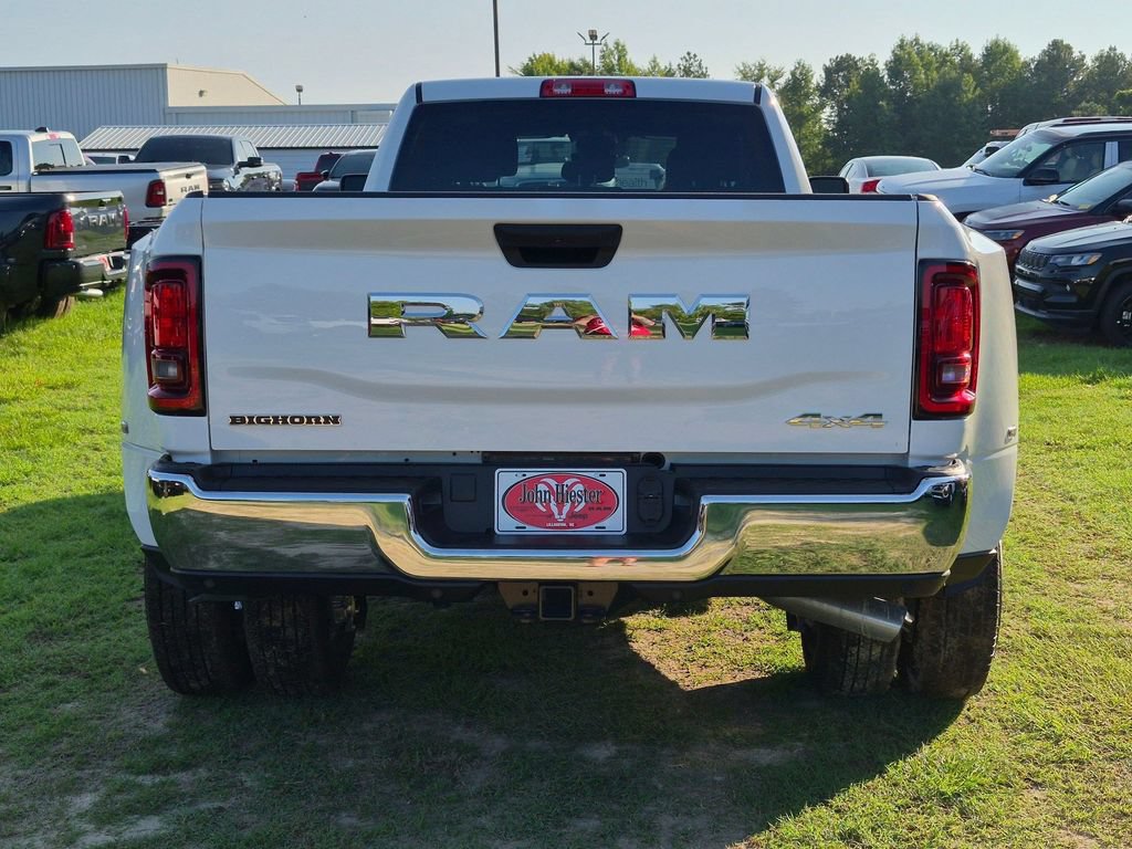 New 2026 RAM 3500 Big Horn AWD/4WD image 6