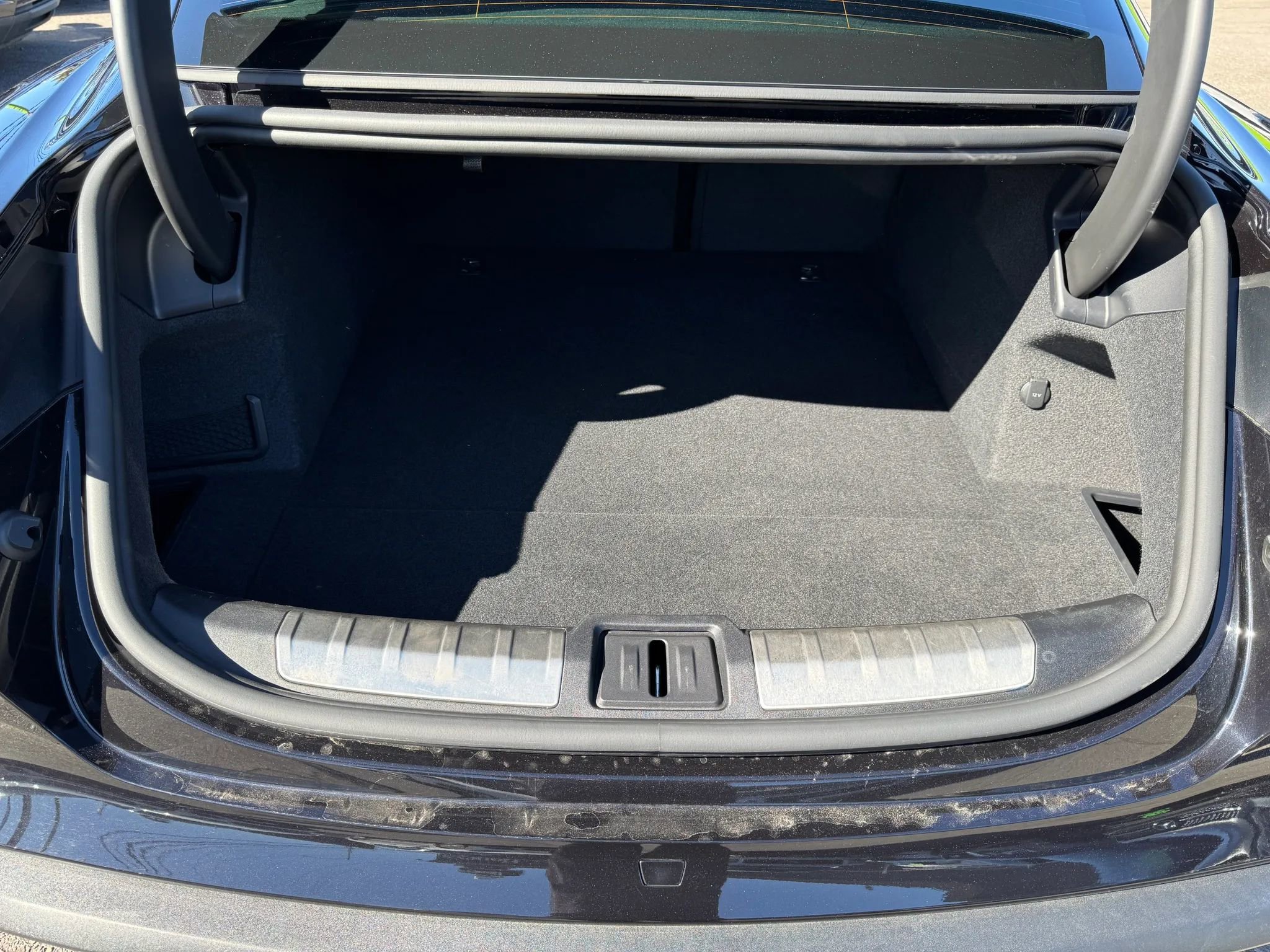 Used 2020 Porsche Taycan 4S image 34