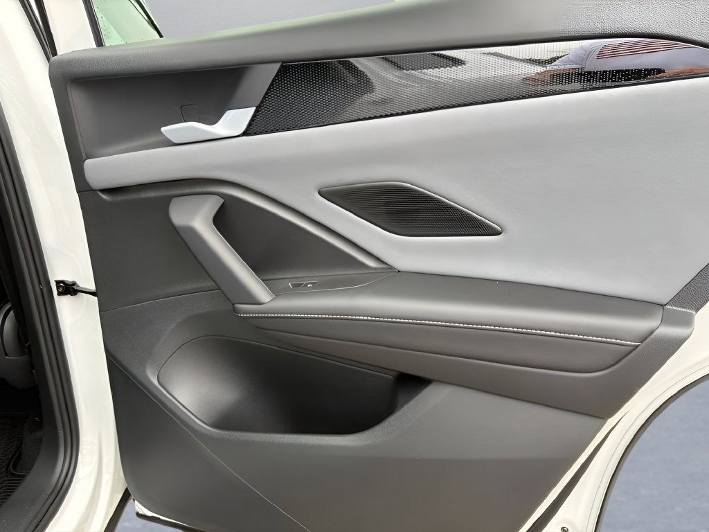 New 2026 Volkswagen Tiguan SE AWD/4WD image 12