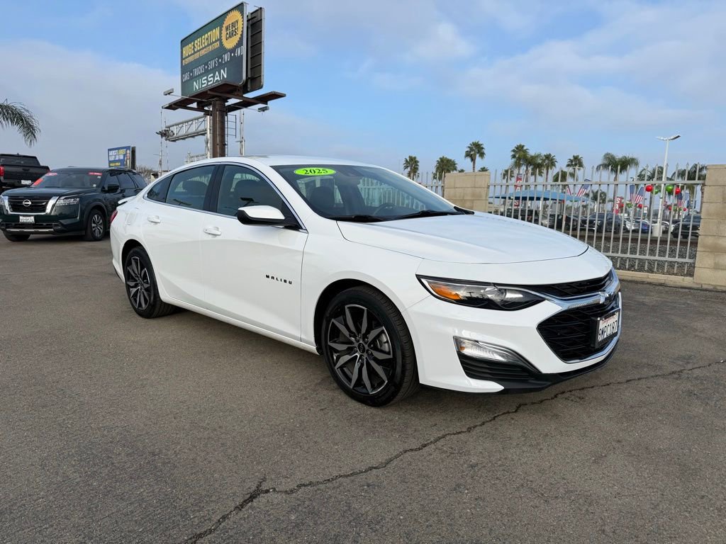 Used 2025 Chevrolet Malibu RS