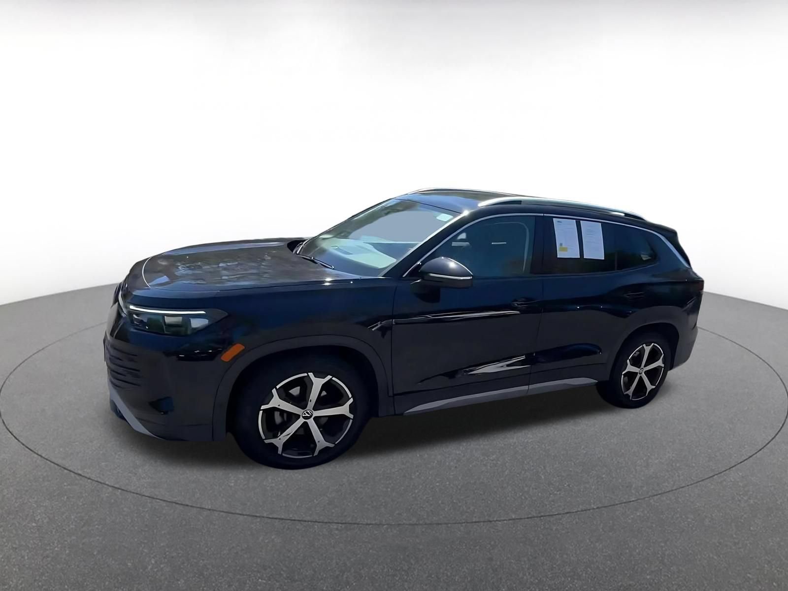 Used 2026 Volkswagen Tiguan SE FWD image 7