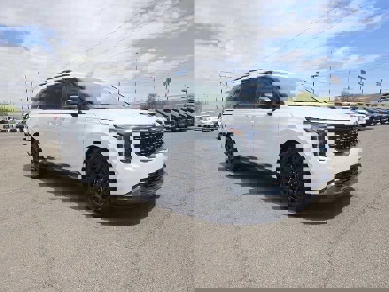 New 2025 Kia Carnival SX Prestige video 2