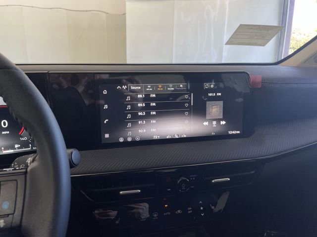 New 2026 Nissan Kicks SR w/ Cold Weather Package image 23