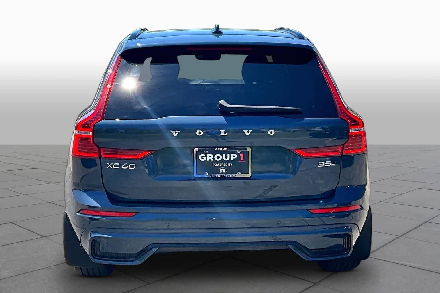 Used 2025 Volvo XC60 B5 Plus AWD/4WD image 5