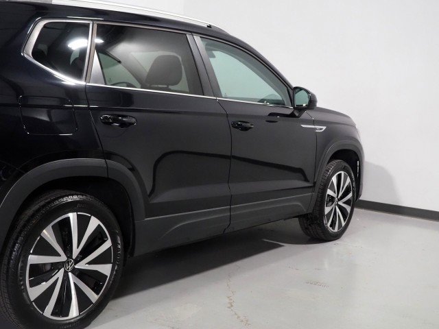 Used 2024 Volkswagen Taos SE image 46