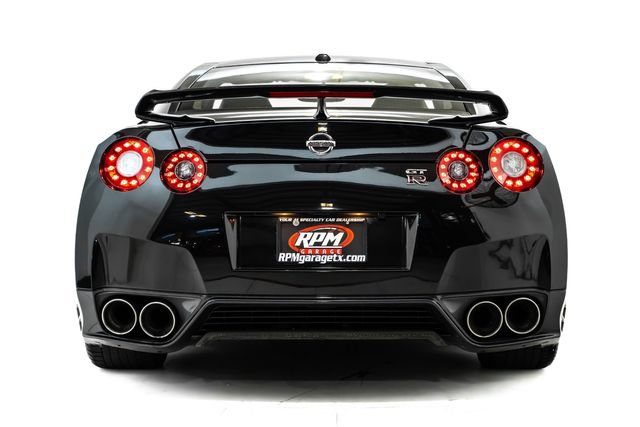 Used 2014 Nissan GT-R Black Edition AWD/4WD image 3