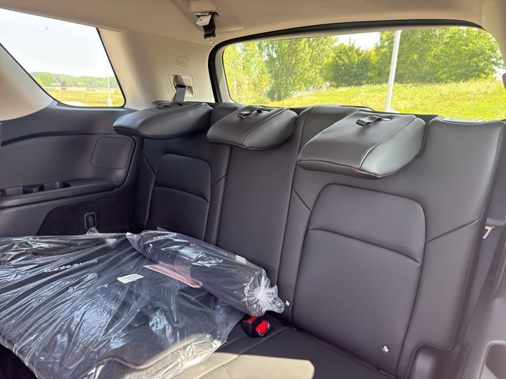 New 2026 Nissan Pathfinder SL AWD/4WD image 34