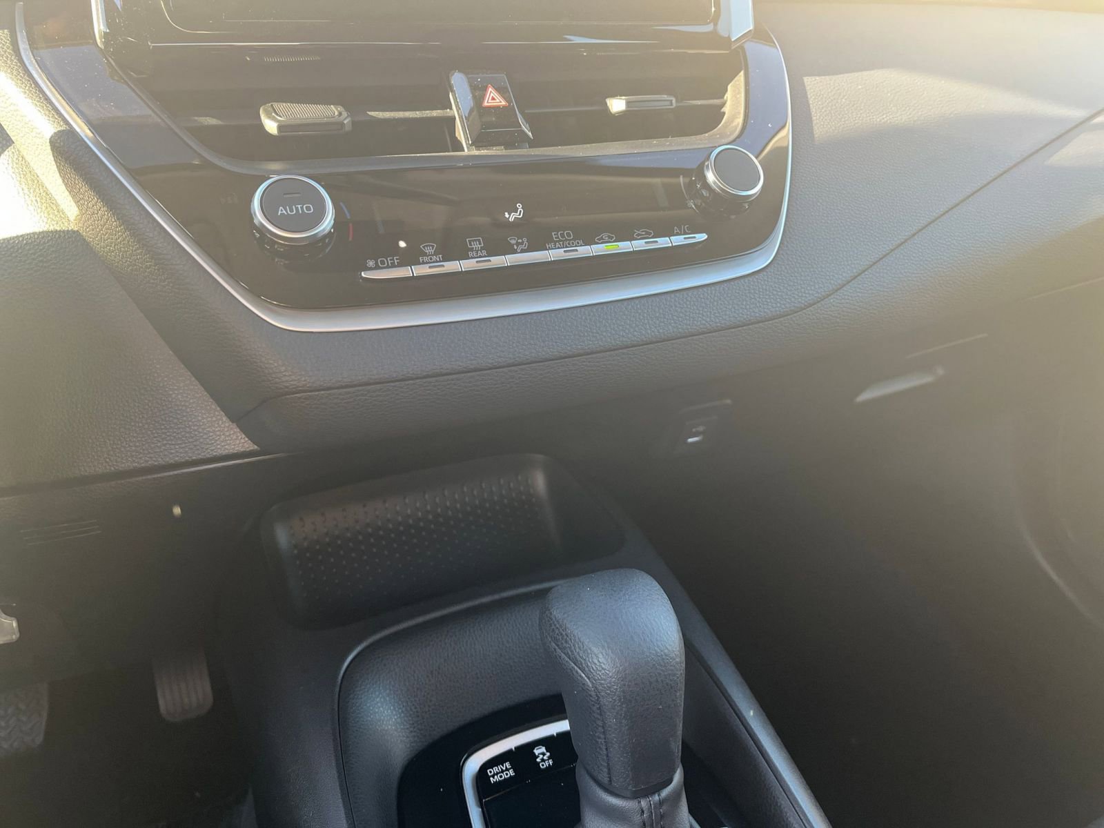 Used 2025 Toyota Corolla LE image 18