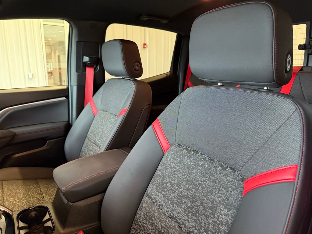 Used 2024 Chevrolet Colorado Z71 w/ Z71 Convenience Package 2 image 21