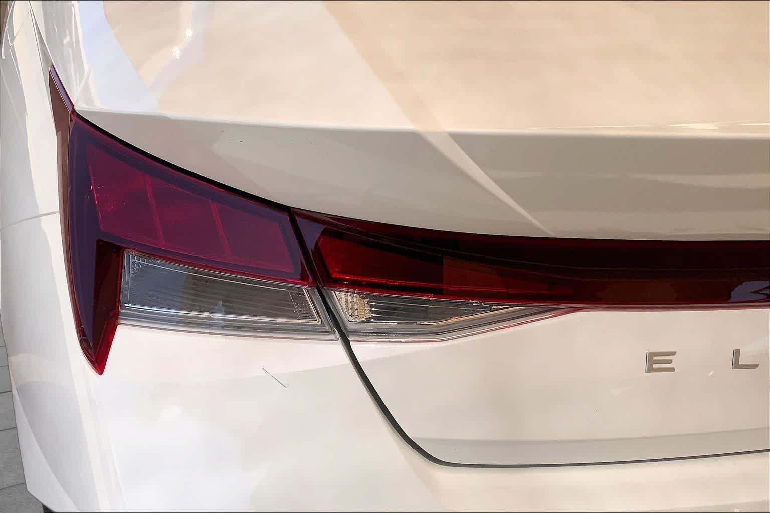 New 2026 Hyundai Elantra SE FWD image 14