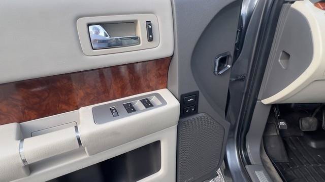 Used 2010 Ford Flex Limited AWD/4WD image 9