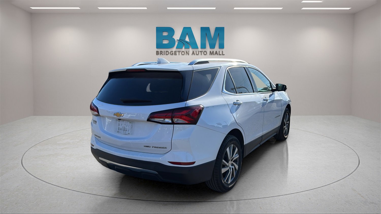 Used 2023 Chevrolet Equinox Premier image 7