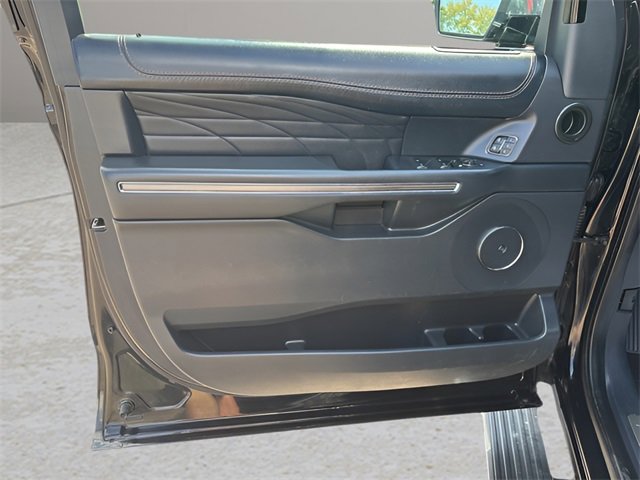 Used 2022 Ford Expedition Max Platinum image 6