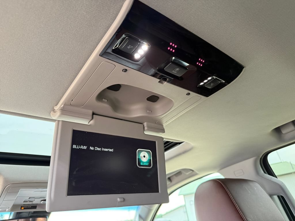 Used 2019 Chevrolet Tahoe Premier w/ Premier Plus Edition AWD/4WD image 51