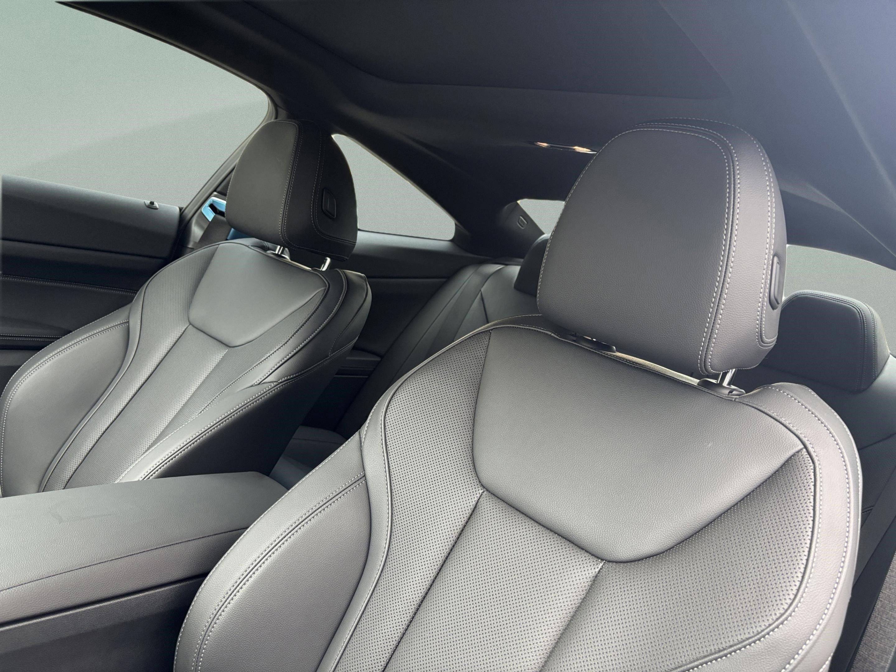 Used 2026 BMW 430i Coupe w/ M Sport Package image 20