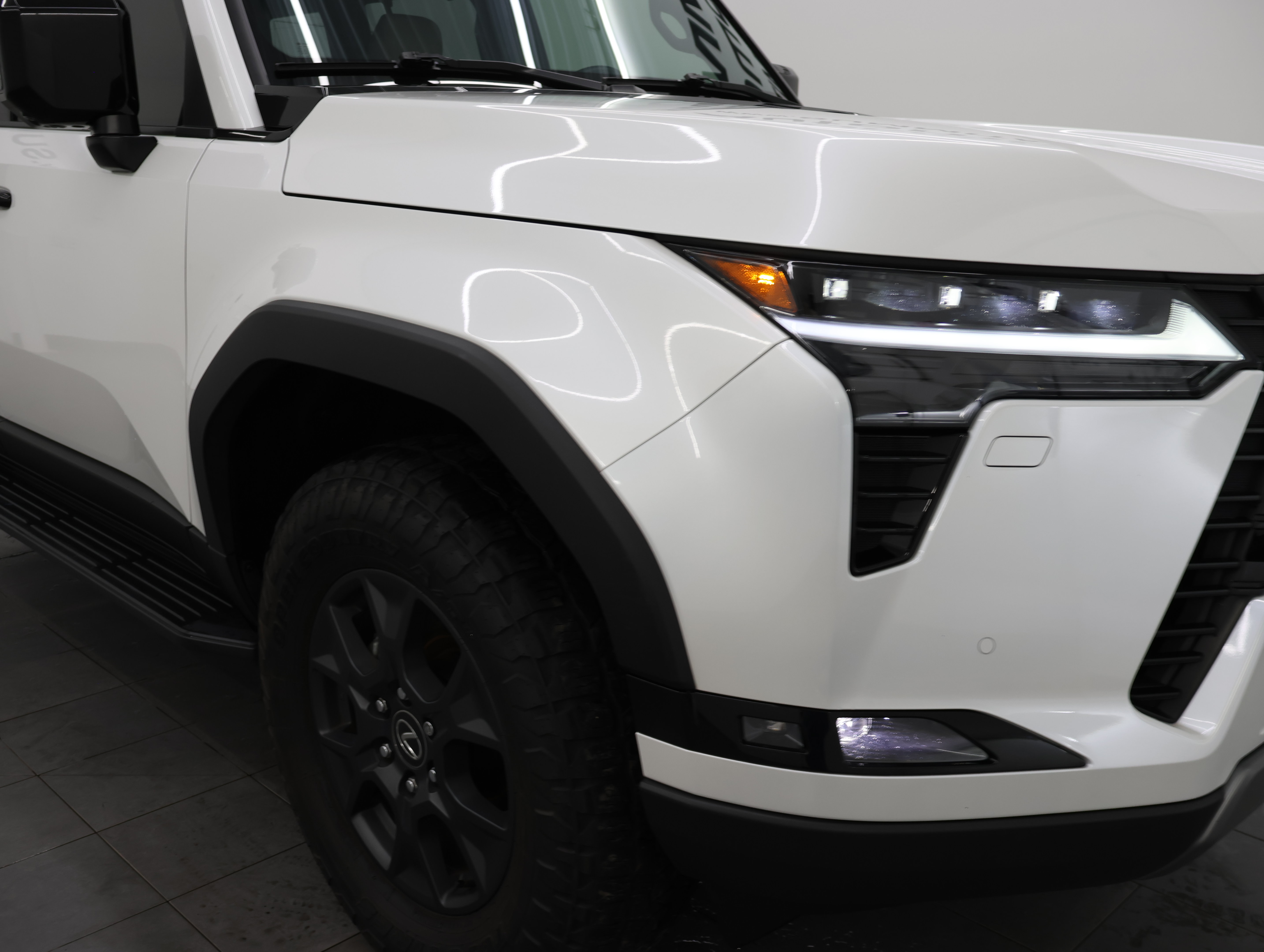 Used 2024 Lexus GX 550 AWD/4WD image 25