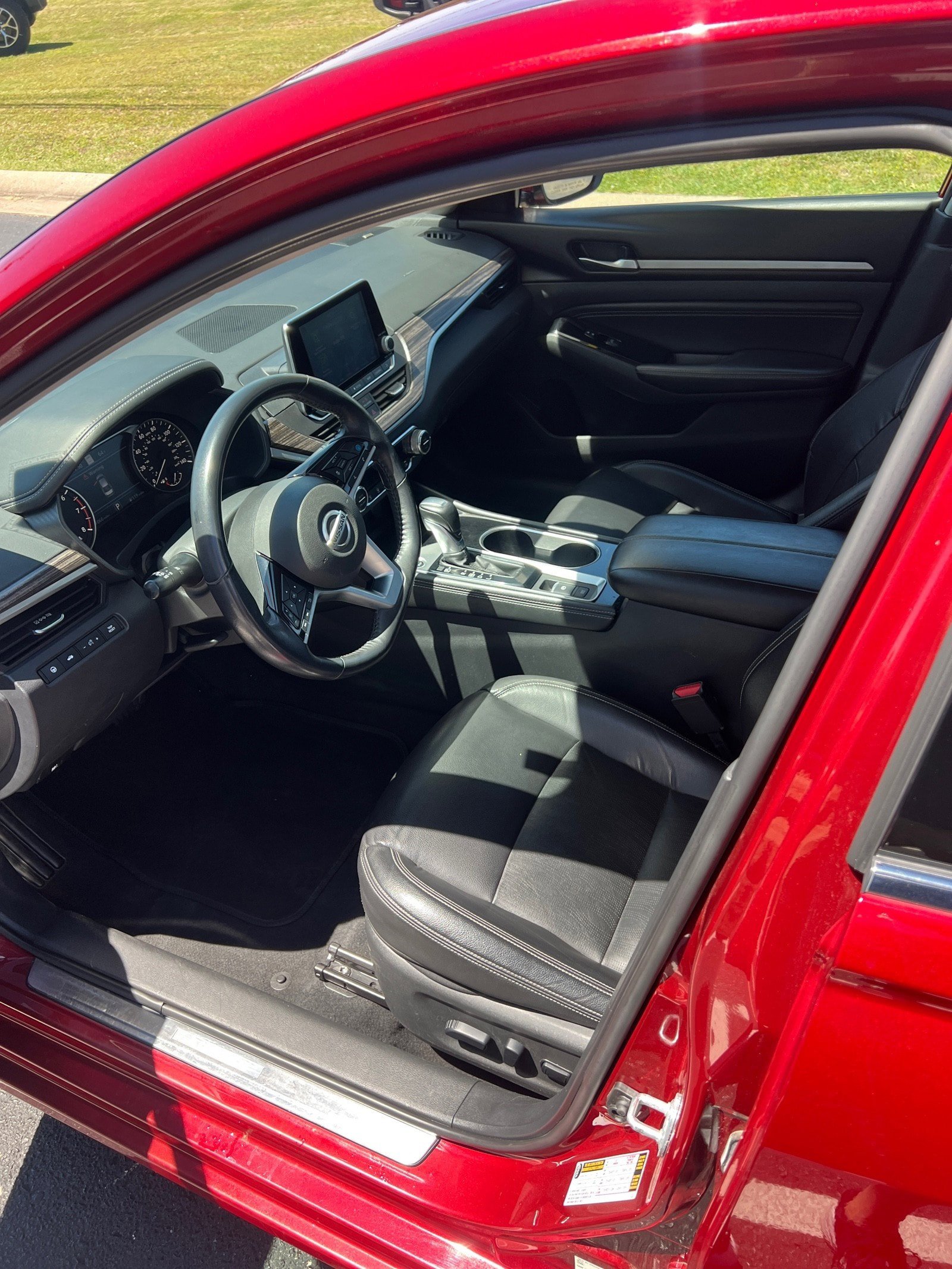 Used 2021 Nissan Altima 2.5 Platinum AWD/4WD image 25